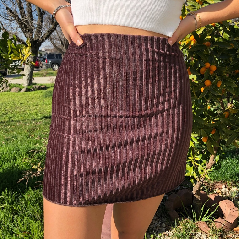 VINTAGE STRIPED SKIRT